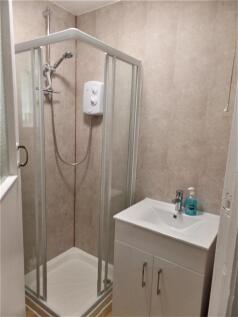 GFF Shower Room Shot Two