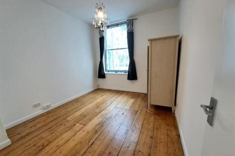 Bedroom One.jpg