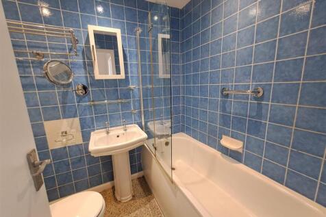 Bathroom.jpg