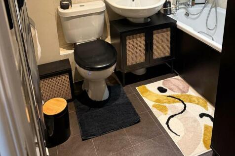 bathroom floor.jpg