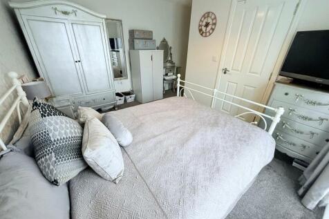 bed 1 new.jpg