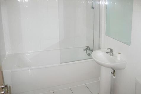 fc51f3cf-flat 206 20holywell 20rd 20bathroom.jpg