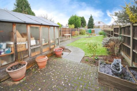 Garden House to Rear