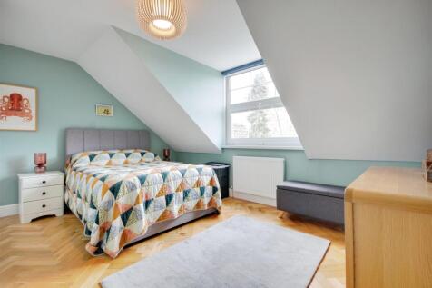 bedroom one a.jpg