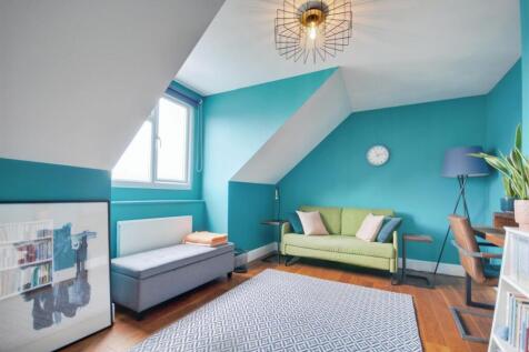 bedroom two e.jpg