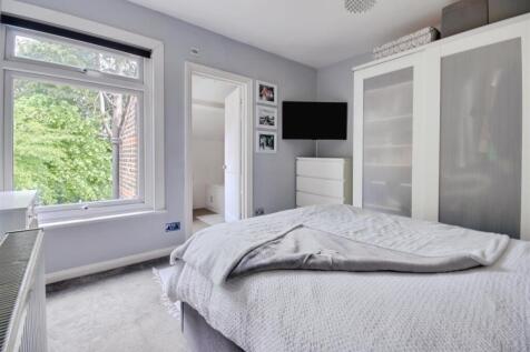 bedroom one.jpg