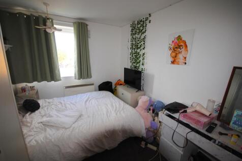 Bed 2 N.JPG