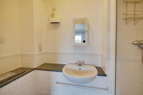 b15d1b71-43 20Faraday 20Crt 20 20Ensuite 203.jpg