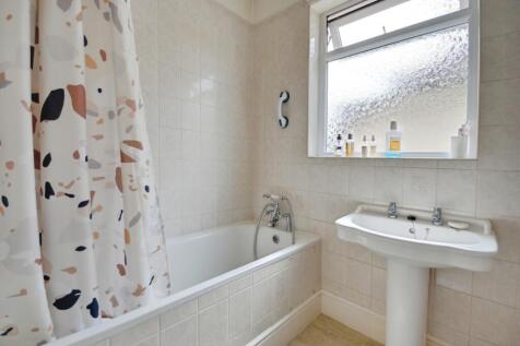 pbox-bathroom-297869.jpg