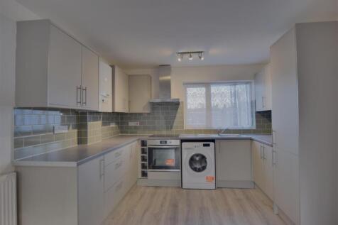 Kitchen 2edit.jpg