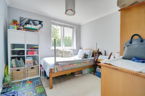 pbox-bedroom-311716.jpg