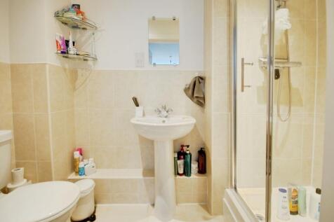 pbox-bathroom-311716.jpg