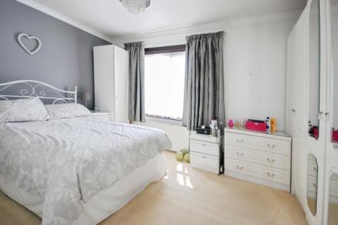 pbox-bedroom-318771.jpg
