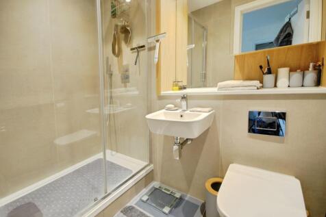 pbox-bathroom-319146.jpg