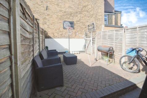 pbox-garden-321303.JPG