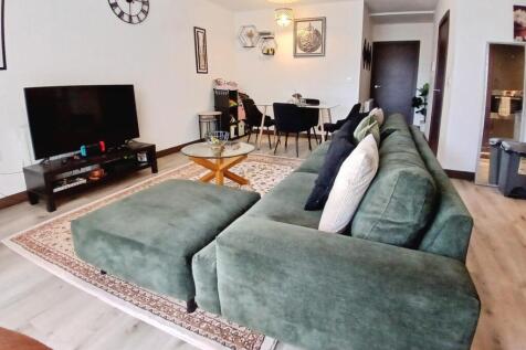 pbox-living_room-325771.jpg
