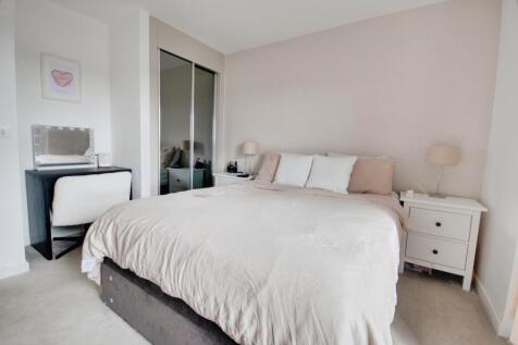 pbox-bedroom-329504.jpg