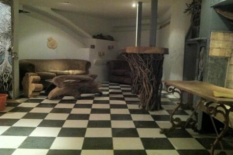 Johnny&#39;s Broadway cellar bar - .JPG