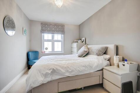 pbox-bedroom-337166.jpg