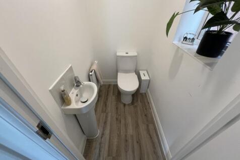 Cloak/WC