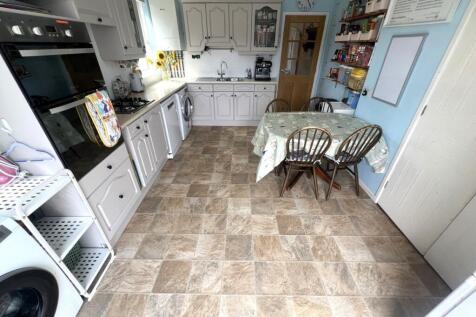 Kitchen/Breakfast Ro