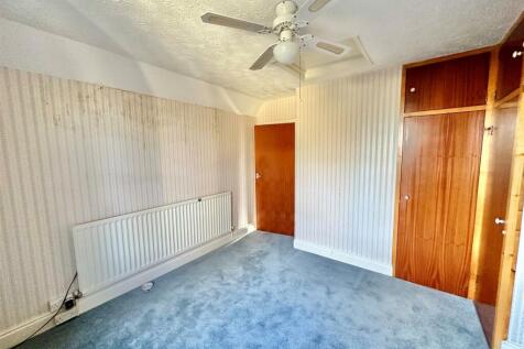 Bedroom One.jpg