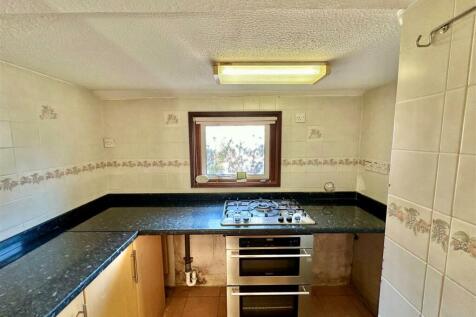 Kitchen 3.jpg