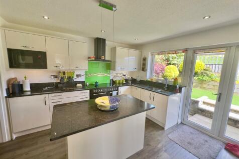 Kitchen 1.jpg