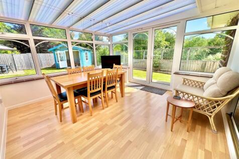 Conservatory/Dining Room