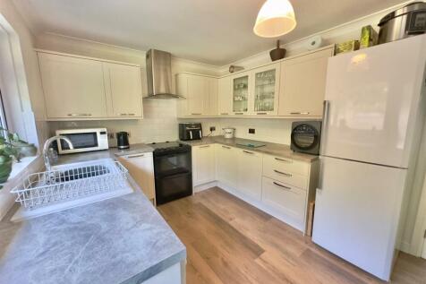 Kitchen 3.jpg