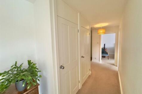 Hallway.jpg