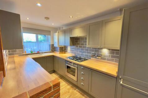 Kitchen 1.jpg