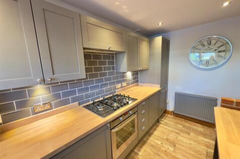 Kitchen 2.jpg