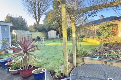 Rear Garden 2.jpg