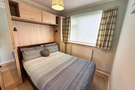 Bedroom One.jpg