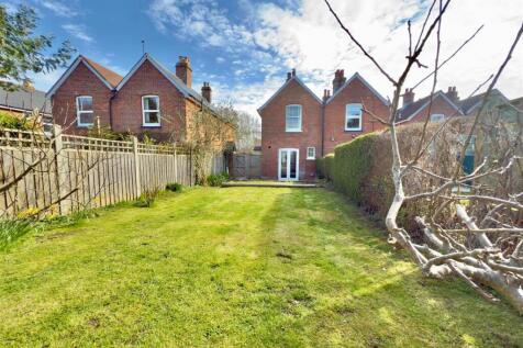 Garden to House.jpg