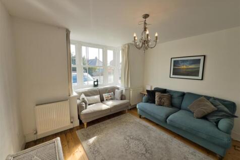 Living Room 3.jpg