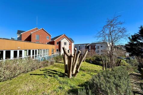 Communal Grounds