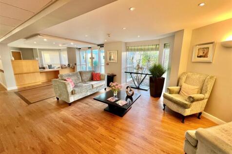 Communal Reception Area