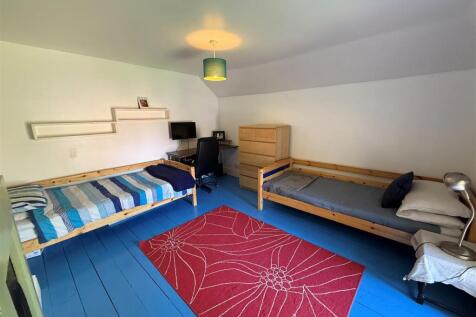 Bedroom 3.jpg