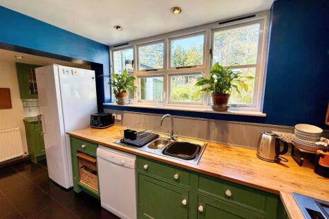 Kitchen 3.jpg