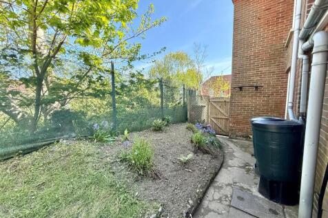 Side Garden.jpg