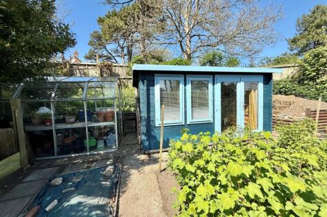 Summerhouse and Greenhouse.jpg