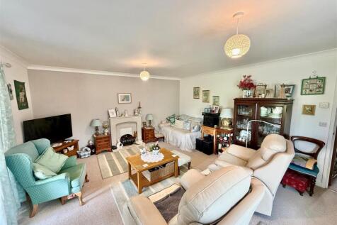 Living Room.jpg
