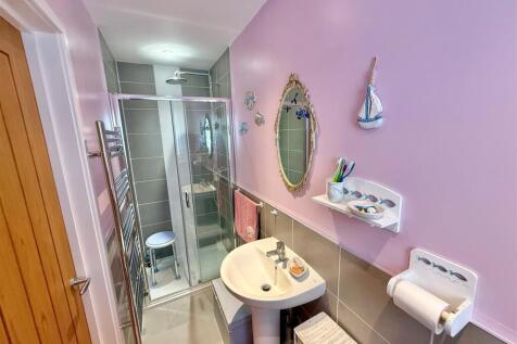 Ensuite.jpg