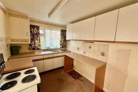 Kitchen 1.jpg