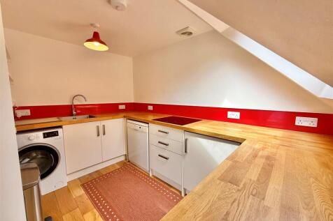Kitchen One.jpg