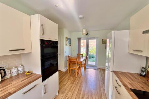 Kitchen Dining Room 3.jpg