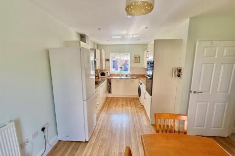 Dining Area to Kitchen.jpg