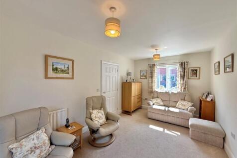 Living Room 2.jpg